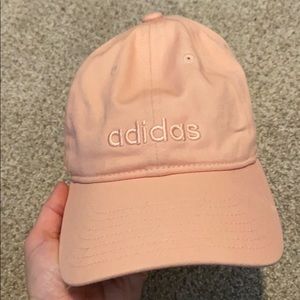 💓 light pink adidas hat